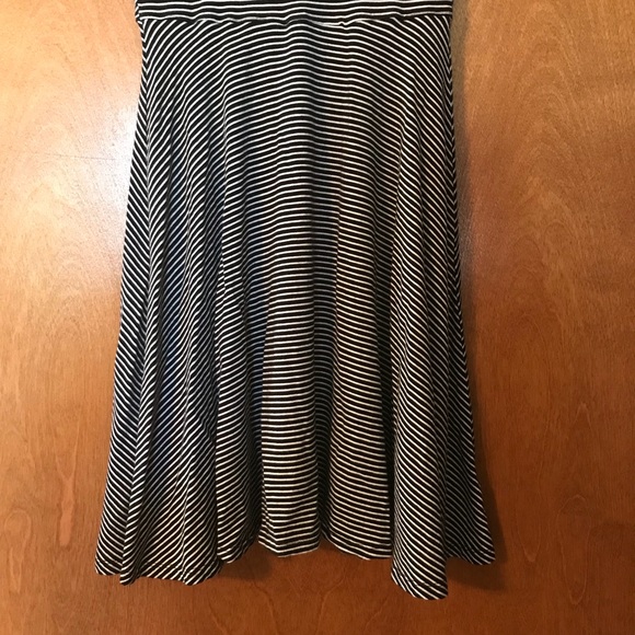 Cute striped dress 👗 - Picture 4 of 4